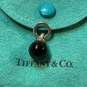 TIFFANY & Co Black Onyx Ball Pedant Bracelet charm